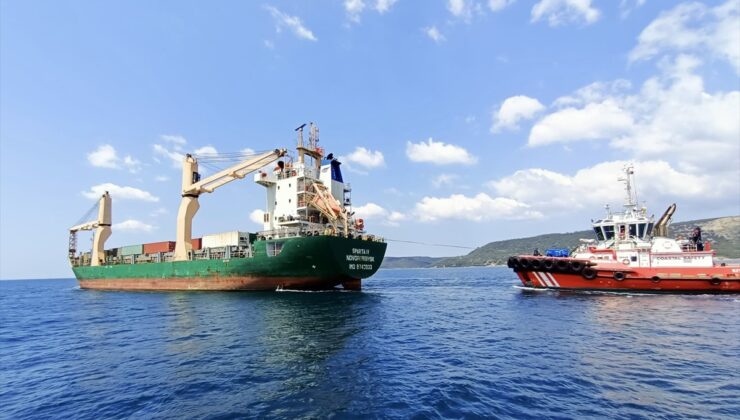 Çanakkale Boğazı’nda Arızalanan Gemi Demirletildi