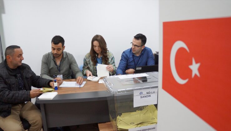 Sırbistan’da Türkiye’deki Cumhurbaşkanı Seçimi’nin İkinci Tur Oylaması Başladı