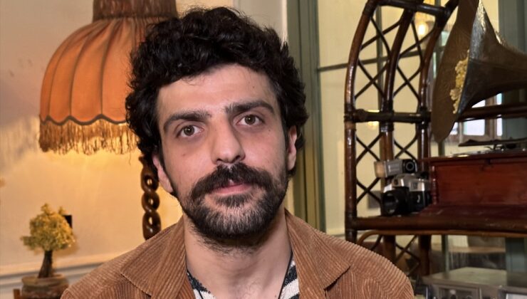 TRT Tabii’nin Gençlik Dizisi “Koyu Beyaz”, Yerel Kodlarla Uluslararası Bir İçerik Sunuyor