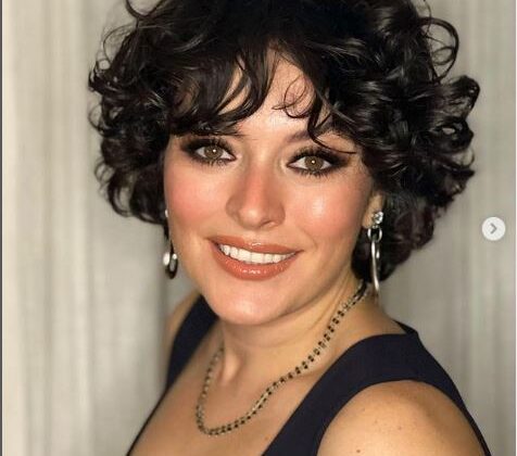 EZGİ MOLA NİKAH MASASINA OTURDU