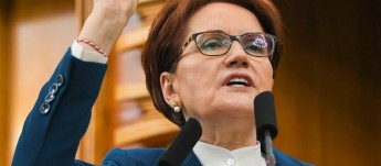 Meral Akşener, “Gençler Bu Ülkede Bu Seçimi Kaybettiğimiz Takdirde Yaşayamayacaksınız”