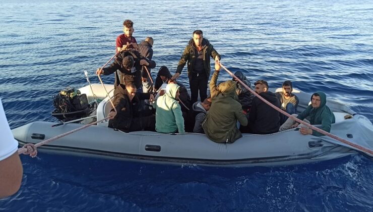 35 Düzensiz Göçmen Kurtarıldı, 37 Düzensiz Göçmen Yakalandı