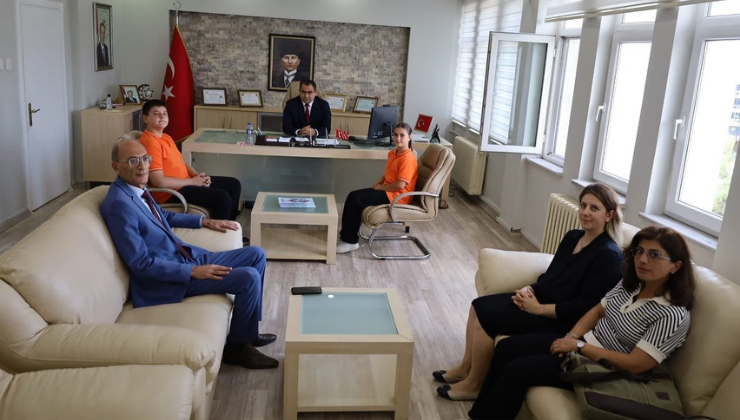 “Midye” Okul Dergisi Sunuldu