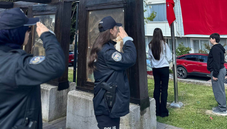 23 Nisan Ulusal Egemenlik ve Çocuk Bayramı Çelenk Sunum Töreni Yapıldı!