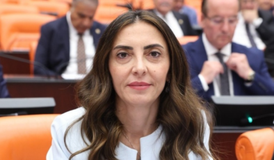 Nurhayat Altaca Kayışoğlu Tepki Gösterdi!