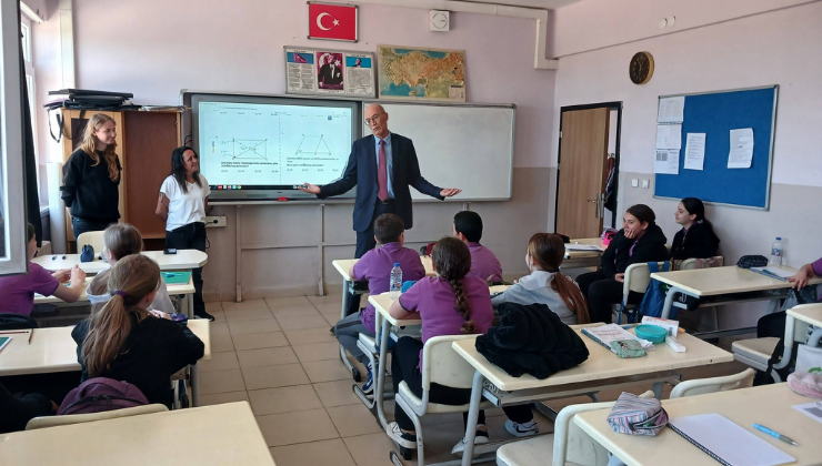 Vize İlçe Millî Eğitim Müdürü Recep Akdemir Okul Ziyaretlerine Devam Ediyor!