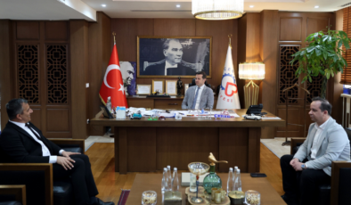 Kent Konseyi Yönetimi Başkan Akay’ı Ziyaret Etti!