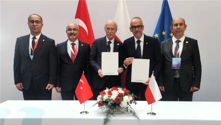 Rektör Hatipler 2. Polonya-Türkiye Rektörler Forumu’na Katıldı!