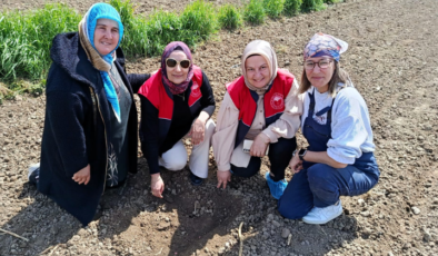 Kadın Çiftçiler Fasulye Tohumlarını Toprakla Buluşturdular!