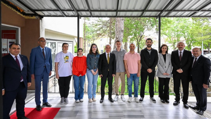 Kırklareli Valisi Uğur Turan Vize İlçe Millî Eğitim Müdürlüğünü Ziyaret Etti!