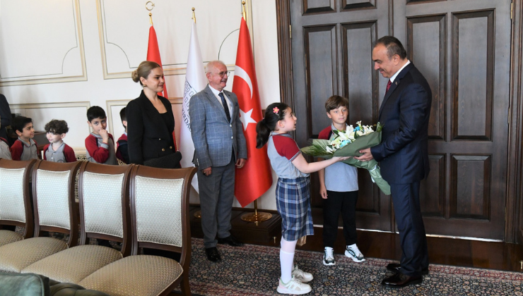 Okul Gezisinin İlk Durağı Tekirdağ Valiliği Oldu!