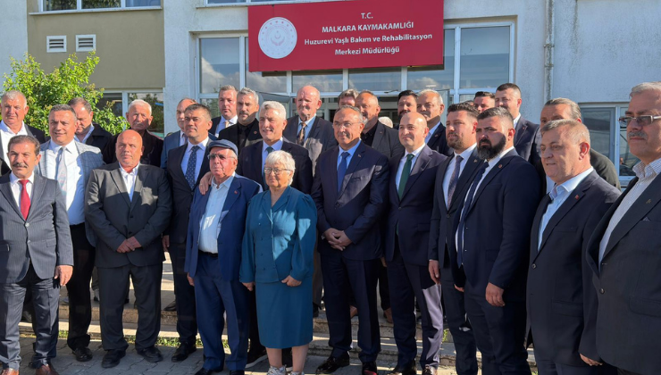 Bakan Bolat ve Vali Soytürk Huzurevi Sakinleri ile Bayramlaştılar!