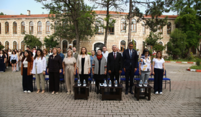 Baret Takma Töreni Mimarlık Fakültesi Avlusu’nda Yapıldı!