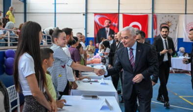 “Ailemiz Şiir Gibi” Ortak Şiir Kitabı Tanıtım ve İmza Günü Programı Gerçekleştirildi!