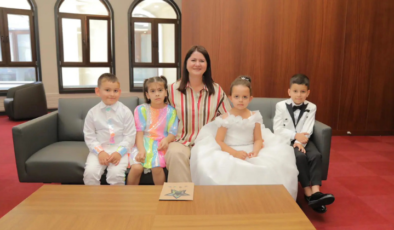 Öğrenciler Edirne Belediye Başkanı Filiz Gencan’a Davetiye Takdim Ettiler!