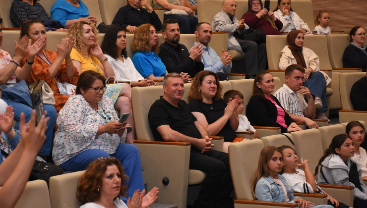 Belediye Meclis Üyesi Sunay Sezgin Türk Sanat Müziği Bahar Konserine Katıldı!
