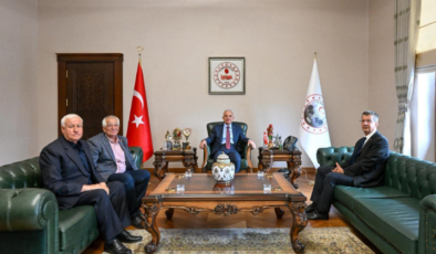 Vali Turan Konuklarını Makamında Ağırladı!